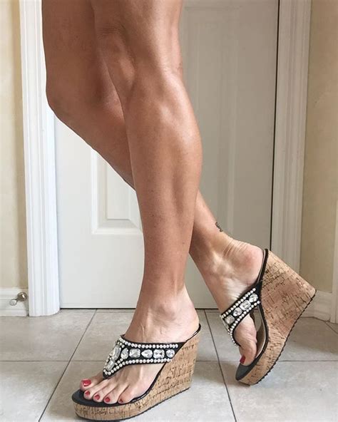 sexy gilf feet|GILF Feet Porn Pics